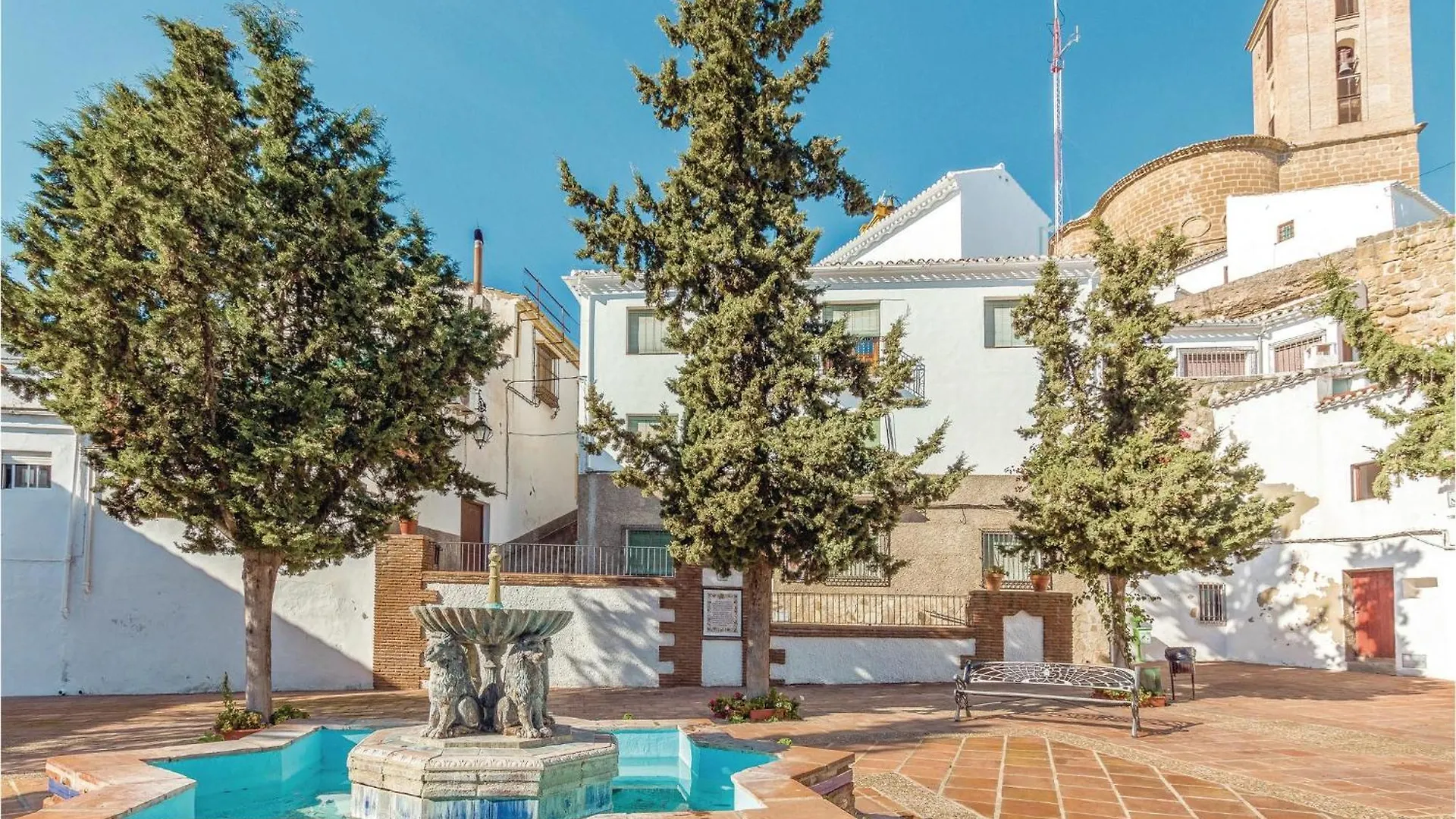Cozy Home In Iznajar With Kitchen