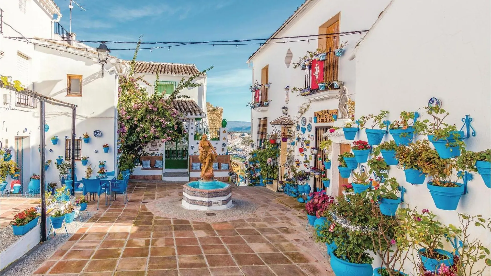 Holiday home Cozy Home In Iznajar With Kitchen